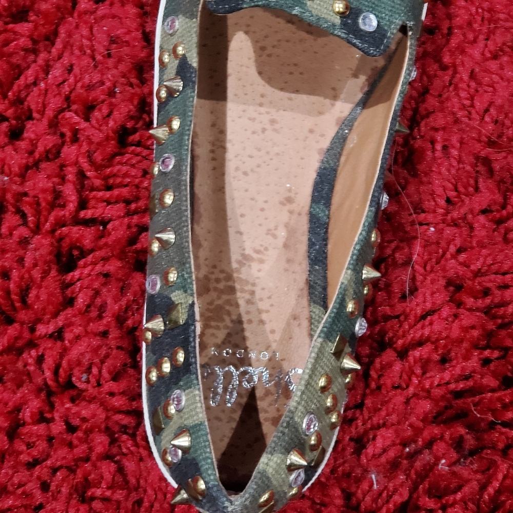 Shellys Shoes - Picture 5 of 5